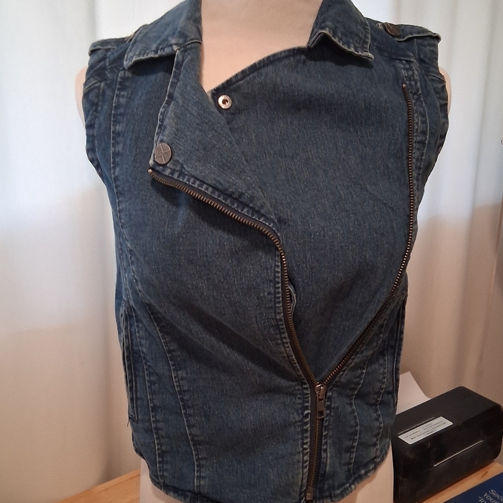 Kardashian Kollection Full Zip Denim Vest : Size XS